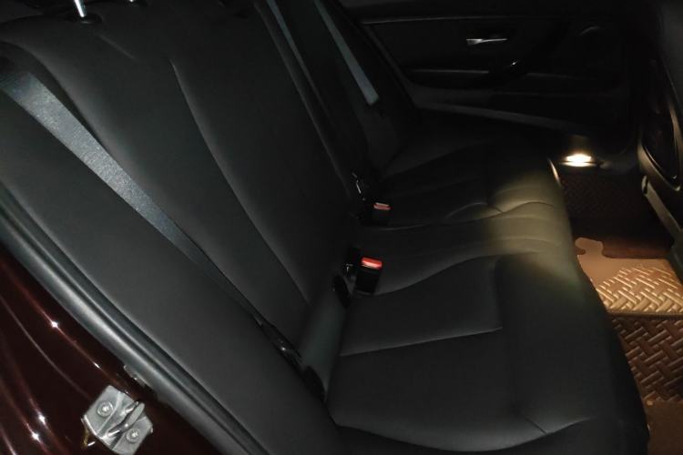 Used BMW 3 Series 2015 320Li Fashion Model Left Rear Seat