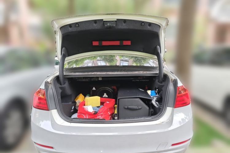 Used BMW 3 Series 2015 320Li Luxury Edition Fashion Model Trunk