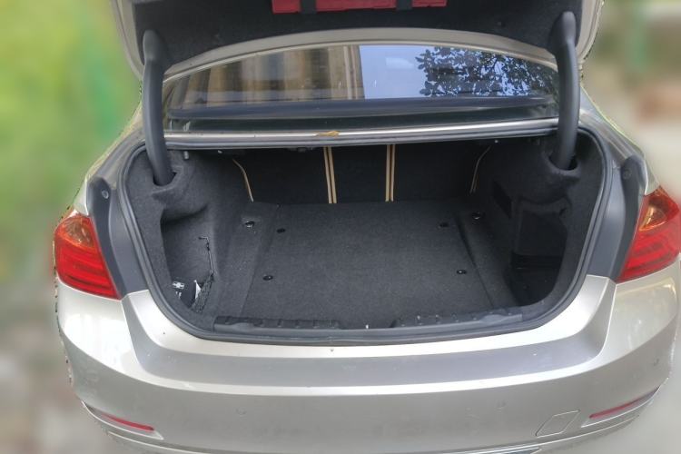 Used BMW 3 Series 2015 320Li Fashion Model Trunk