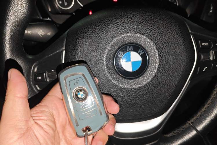 Used BMW 3 Series 2015 320Li Fashion Model Vehicle Key