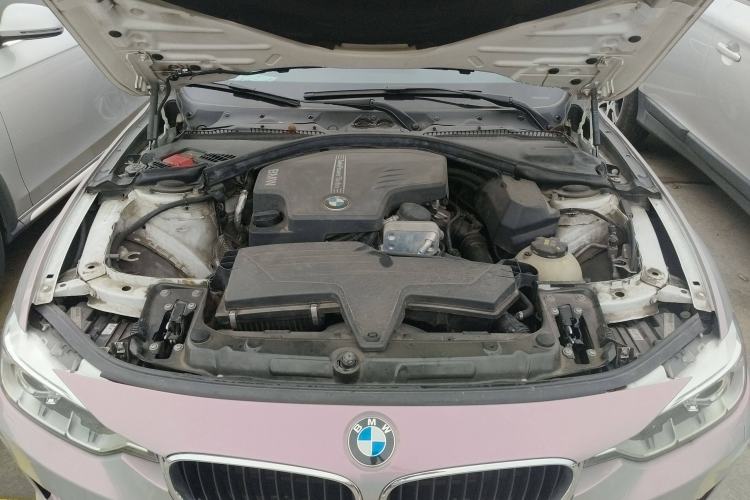 Used BMW 3 Series 2015 320Li Fashion Model Engine Bay