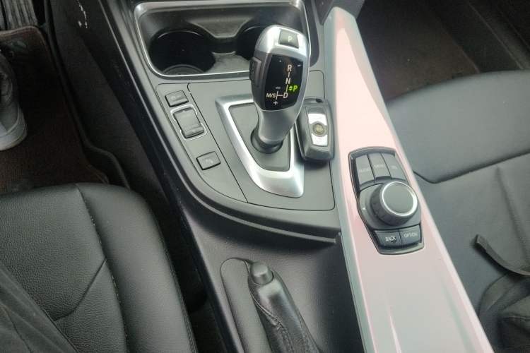 Used BMW 3 Series 2015 320Li Fashion Model Gear Lever