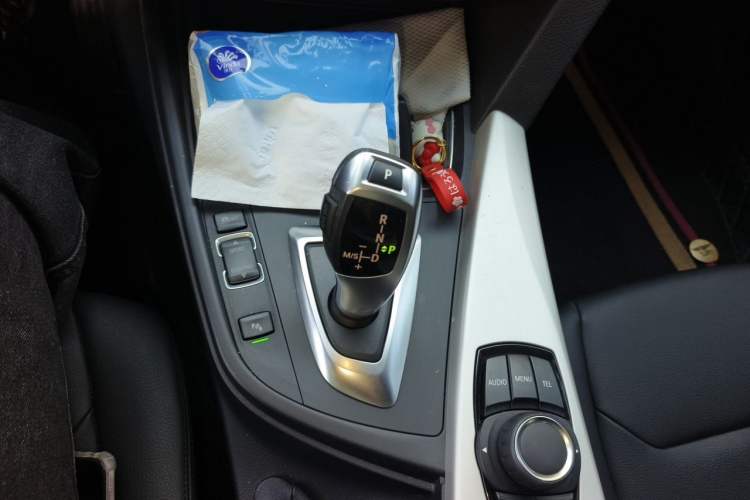 Used BMW 3 Series 2015 320Li Luxury Edition Fashion Model Gear Lever