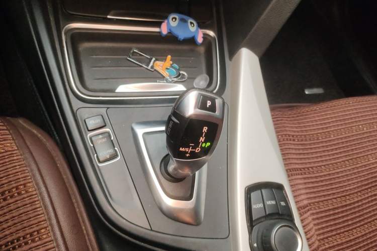 Used BMW 3 Series 2015 316i Active Edition Gear Lever