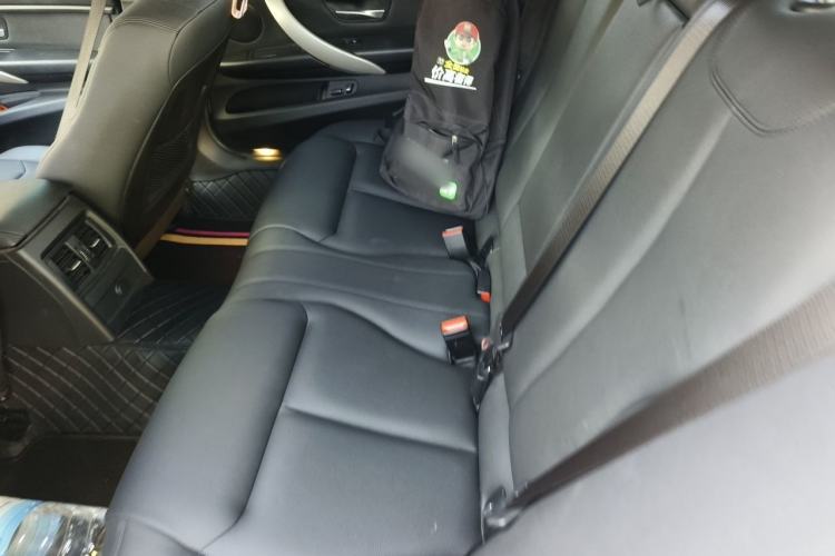 Used BMW 3 Series 2015 320Li Luxury Edition Fashion Model Left Rear Seat