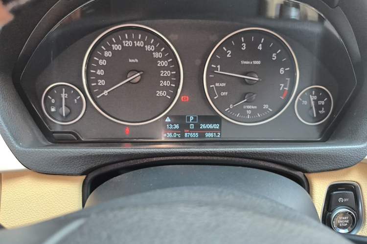Used BMW 3 Series 2015 320i Luxury Line Stylish Edition Odometer Close Up