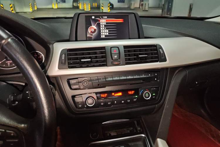 Used BMW 3 Series 2015 320Li Fashion Model Audio And AC Panel