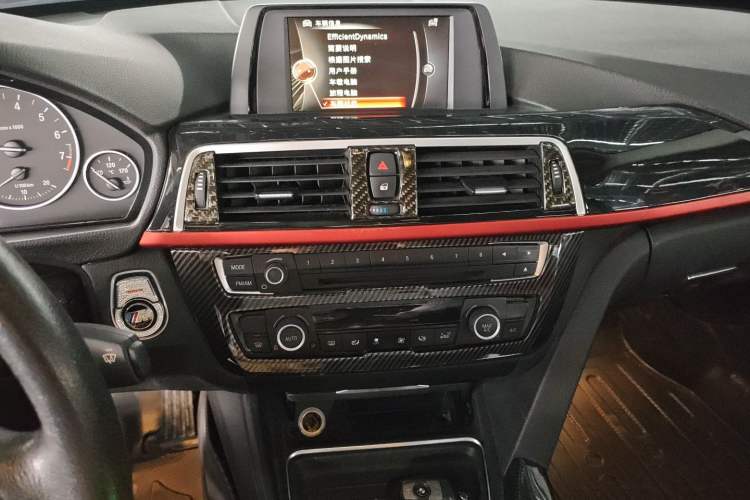 Used BMW 3 Series 2015 320Li Luxury Edition Fashion Model Audio And AC Panel