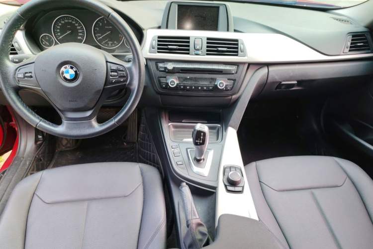 Used BMW 3 Series 2015 320Li Luxury Edition Fashion Model Center Console