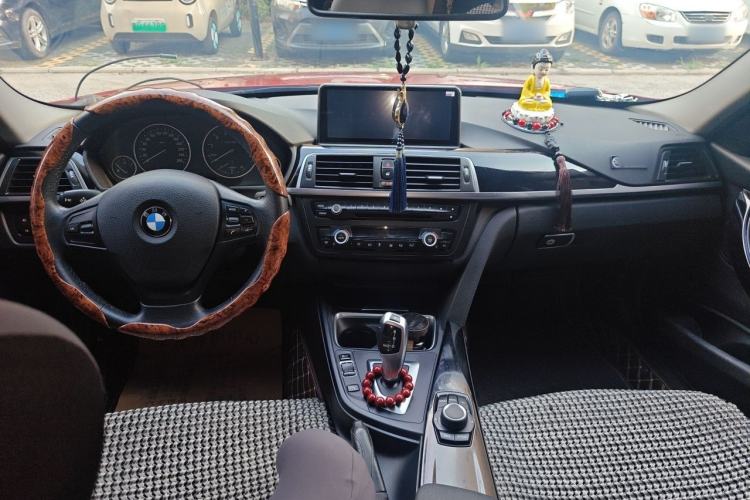 Used BMW 3 Series 2015 320Li Luxury Edition Fashion Model Center Console