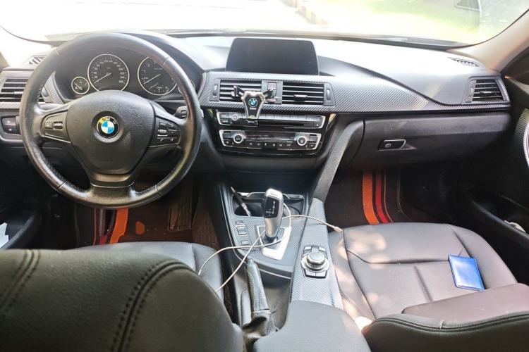 Used BMW 3 Series 2015 320Li Luxury Design Package Center Console