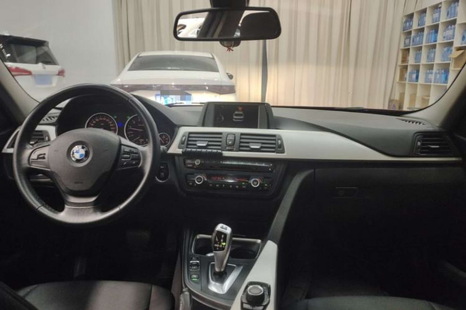 Used BMW 3 Series 2015 320Li Fashion Model Center Console