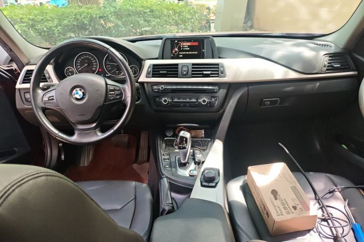 Used BMW 3 Series 2015 316Li Fashion Model Center Console