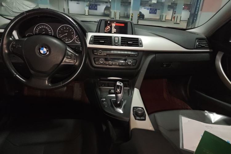 Used BMW 3 Series 2015 320Li Fashion Model Center Console