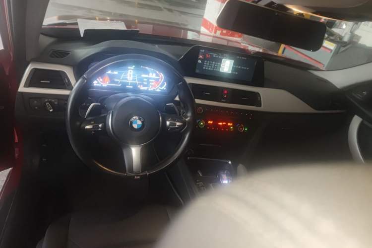 Used BMW 3 Series 2015 320Li Luxury Edition Fashion Model Center Console