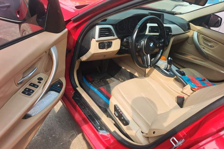 Used BMW 3 Series 2015 320i Luxury Line Stylish Edition Driver Seat