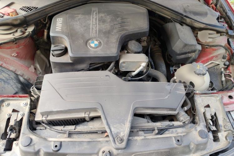 Used BMW 3 Series 2015 320Li Luxury Edition Fashion Model Engine Bay