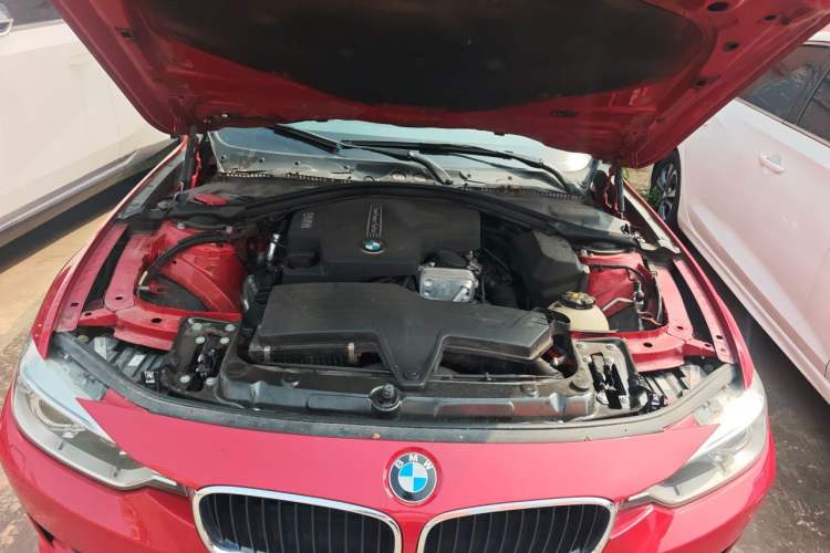 Used BMW 3 Series 2015 320i Luxury Line Stylish Edition Engine Bay