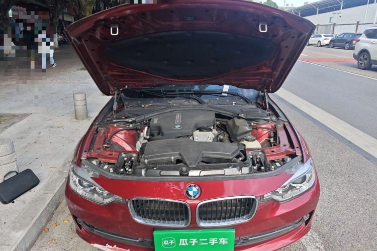 Used BMW 3 Series 2015 320Li Fashion Model Engine Bay