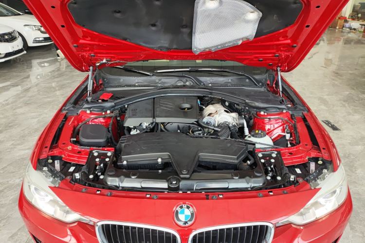 Used BMW 3 Series 2015 316Li Fashion Model Engine Bay