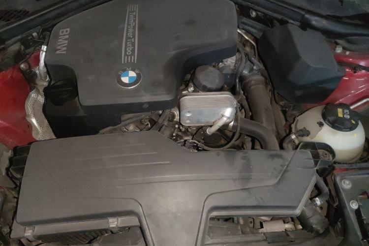 Used BMW 3 Series 2015 320i Fashion Model Engine Bay