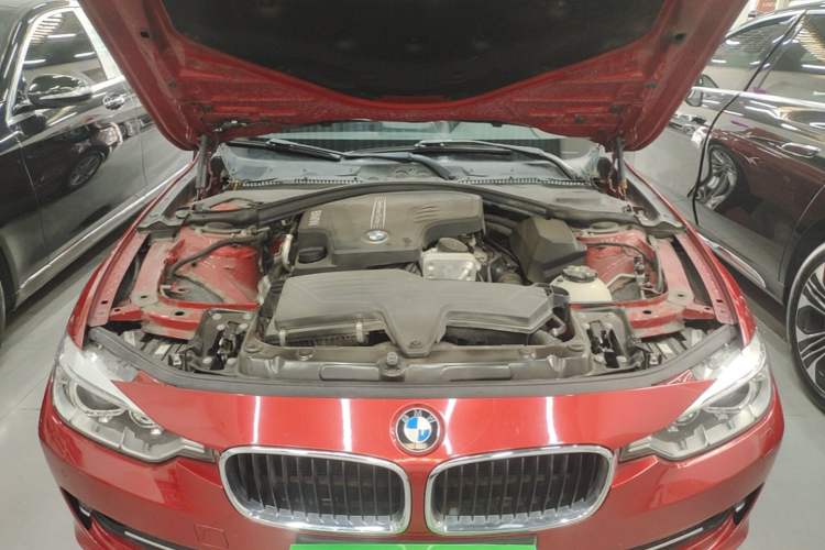 Used BMW 3 Series 2015 320Li Fashion Model Engine Bay