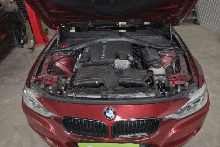Used BMW 3 Series 2015 320Li Luxury Edition Fashion Model Engine Bay