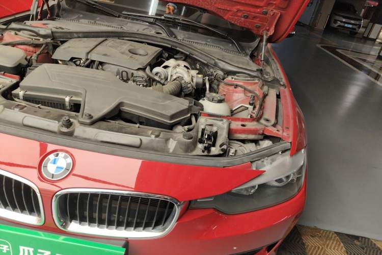 Used BMW 3 Series 2015 316i Active Edition Engine Bay Left