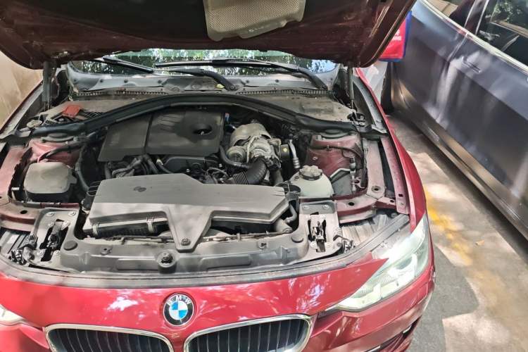 Used BMW 3 Series 2015 316Li Fashion Model Engine Bay Left