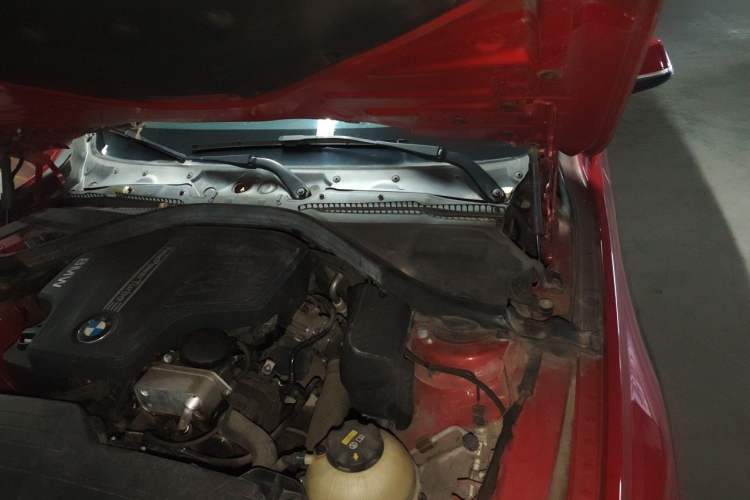Used BMW 3 Series 2015 320Li Fashion Model Engine Bay Left