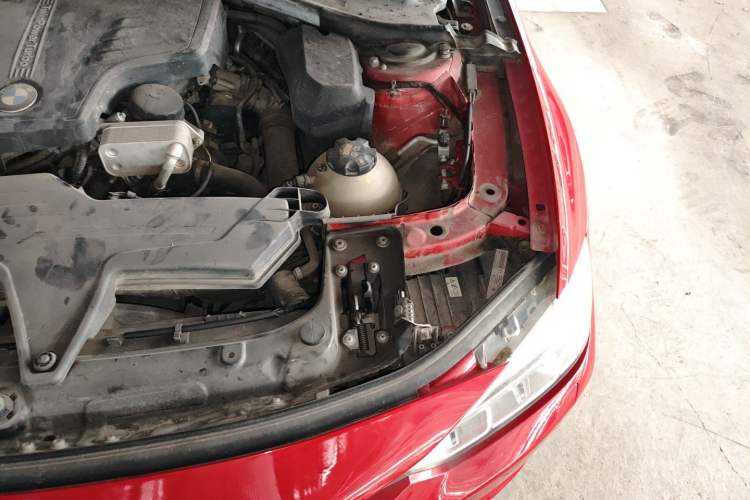 Used BMW 3 Series 2015 320Li Luxury Edition Fashion Model Engine Bay Left