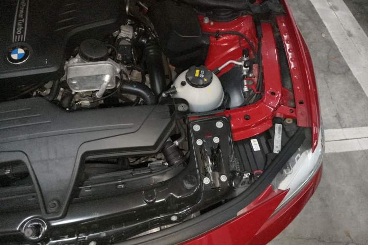 Used BMW 3 Series 2015 320Li Luxury Edition Fashion Model Engine Bay Left