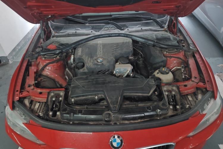 Used BMW 3 Series 2015 320i Fashion Model Engine Bay