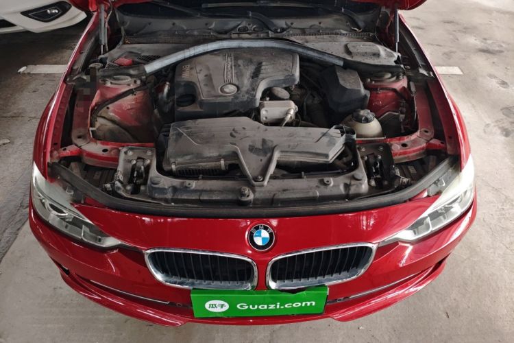 Used BMW 3 Series 2015 320Li Luxury Edition Fashion Model Engine Bay