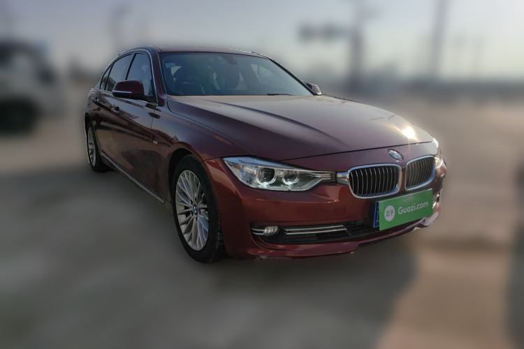 Used BMW 3 Series 2015 320Li Luxury Design Package Front Right 45 Deg