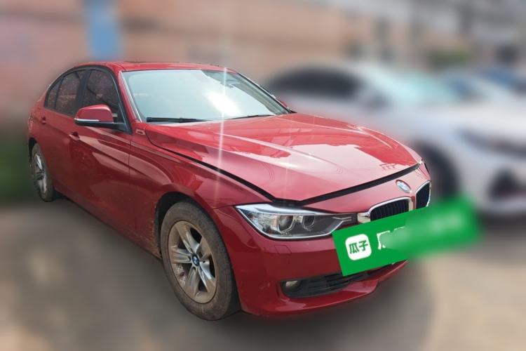Used BMW 3 Series 2015 320i Luxury Line Stylish Edition Front Right 45 Deg