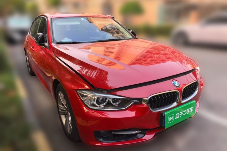 Used BMW 3 Series 2015 320i Sport Design Package Front Right 45 Deg