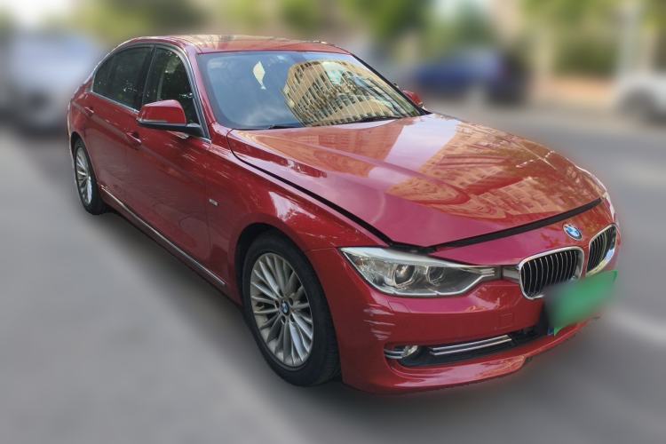 Used BMW 3 Series 2015 320Li Luxury Design Package Front Right 45 Deg