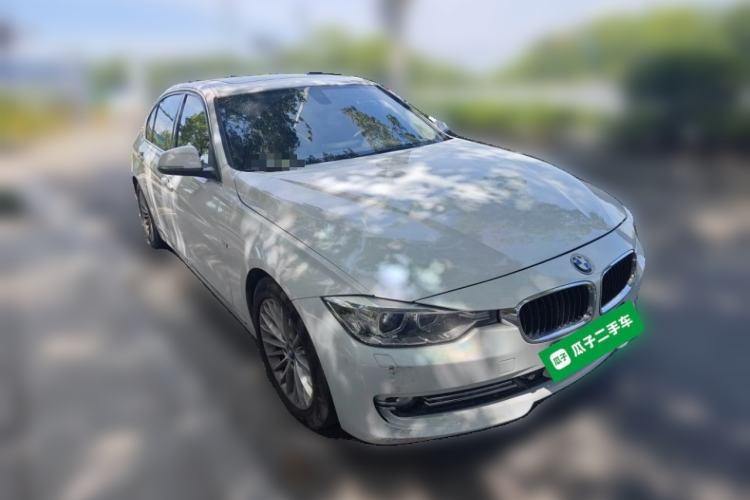 Used BMW 3 Series 2015 320Li Luxury Design Package Premium Edition Front Right 45 Deg