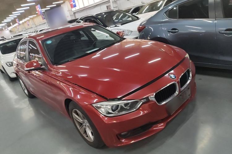 Used BMW 3 Series 2015 320i Luxury Line Stylish Edition Front Right 45 Deg