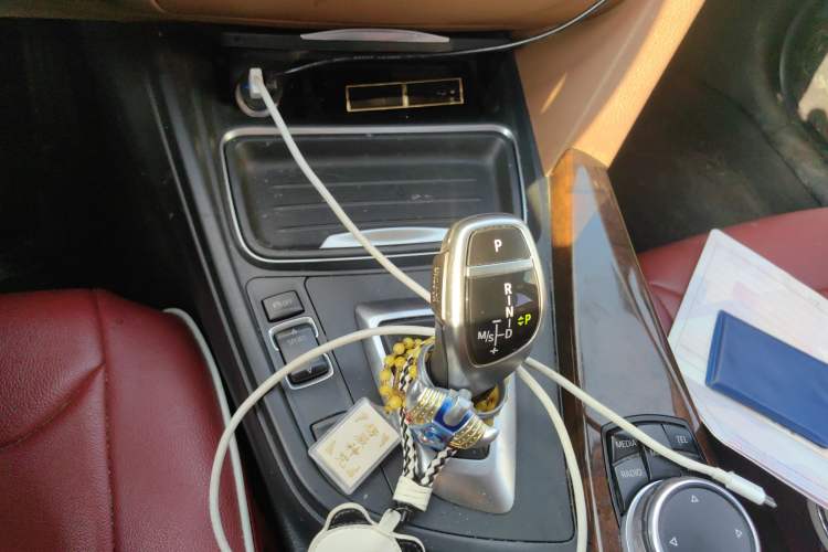 Used BMW 3 Series 2015 320Li Luxury Design Package Gear Lever