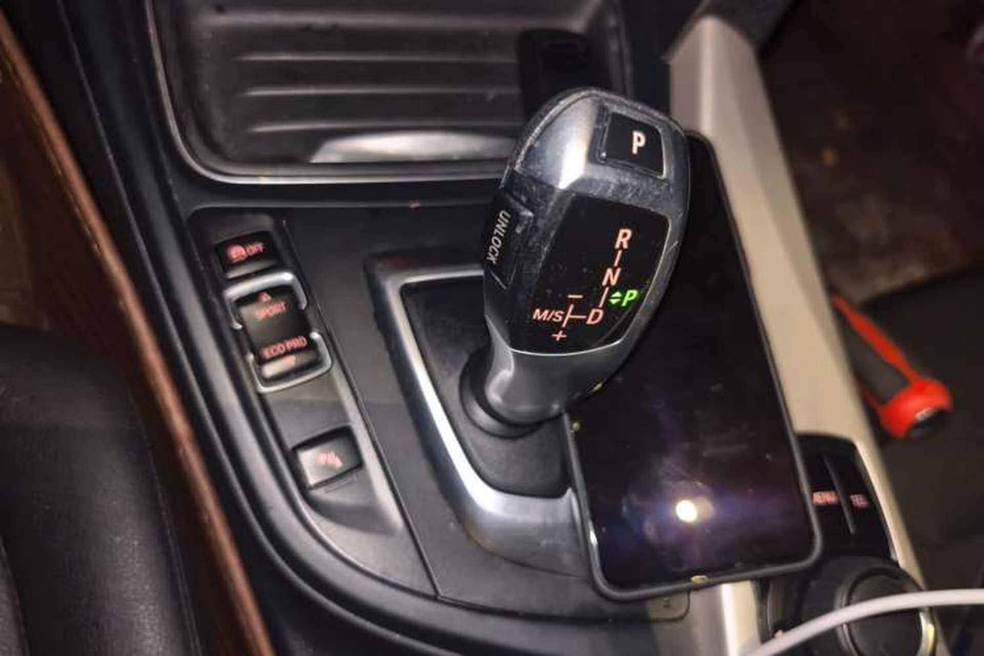 Used BMW 3 Series 2015 316Li Fashion Model Gear Lever