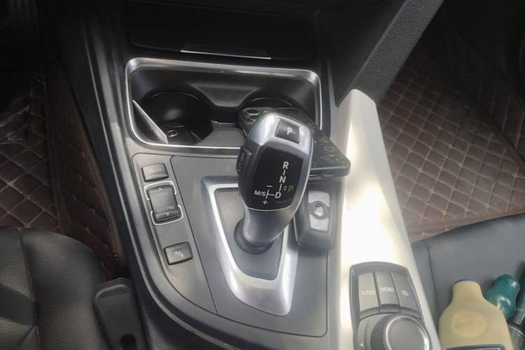 Used BMW 3 Series 2015 320Li Luxury Edition Fashion Model Gear Lever
