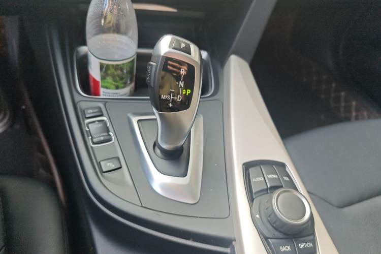 Used BMW 3 Series 2015 320Li Fashion Model Gear Lever