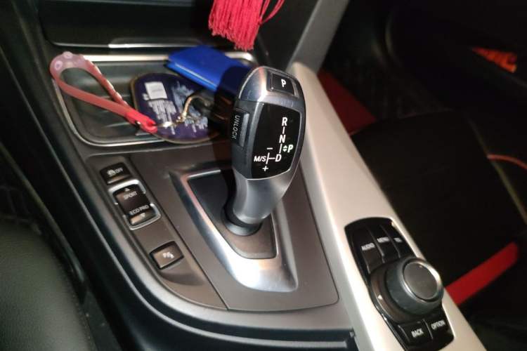 Used BMW 3 Series 2015 320i Fashion Model Gear Lever