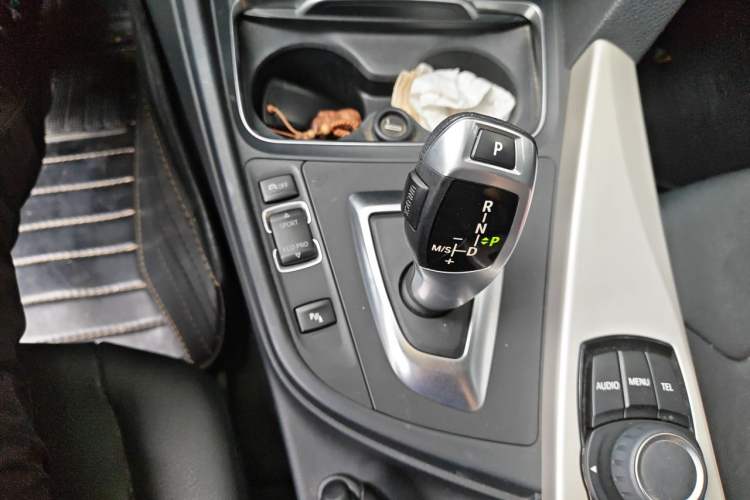 Used BMW 3 Series 2015 320Li Fashion Model Gear Lever