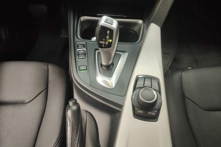 Used BMW 3 Series 2015 320Li Fashion Model Gear Lever