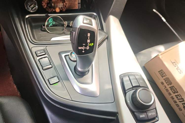 Used BMW 3 Series 2015 316Li Fashion Model Gear Lever