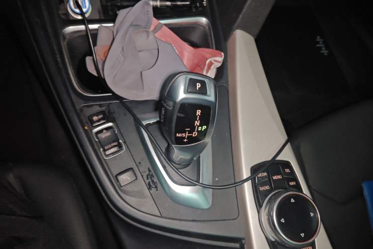 Used BMW 3 Series 2015 320i Fashion Model Gear Lever