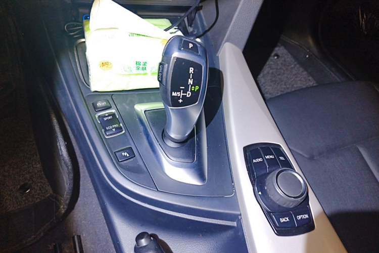 Used BMW 3 Series 2015 320Li Luxury Edition Fashion Model Gear Lever